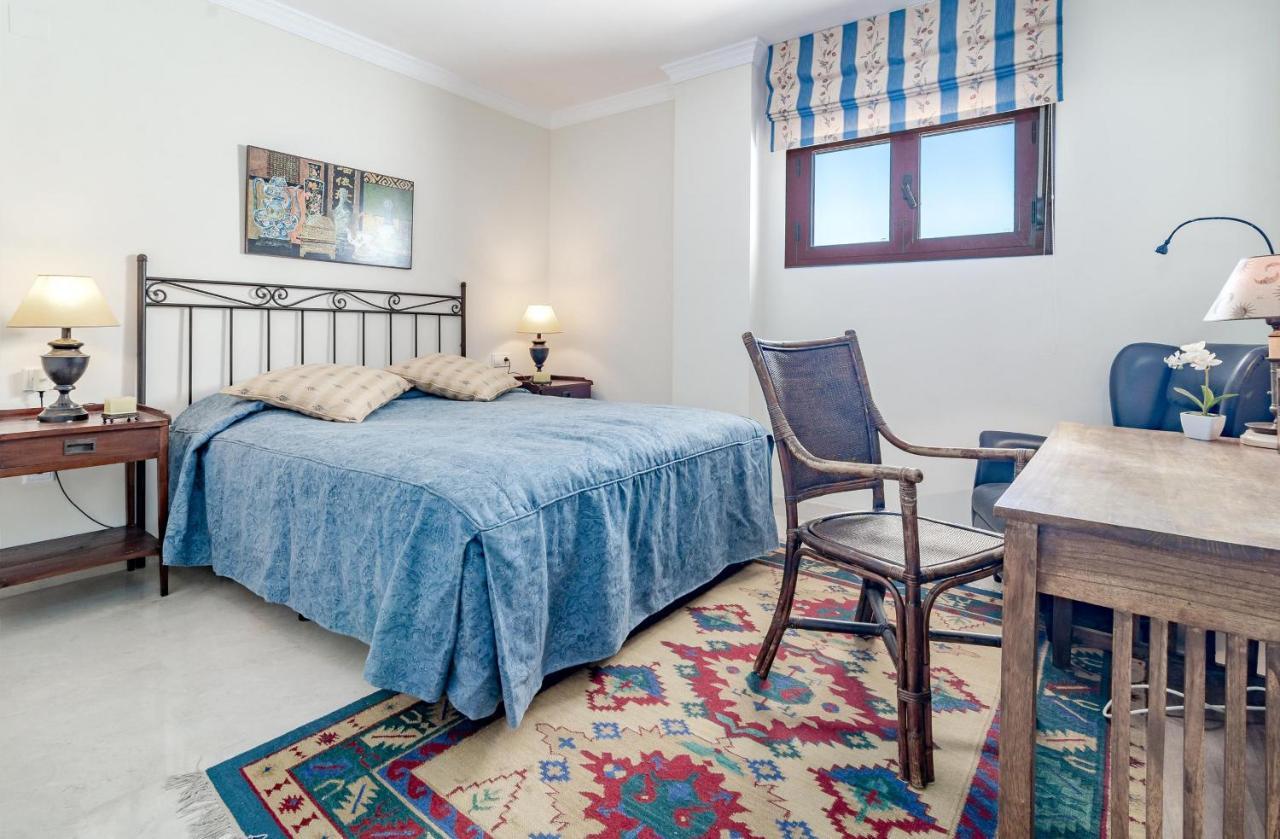 Seaside 3 Bedroom Penthouse Next To The In San Pedro Apartment *