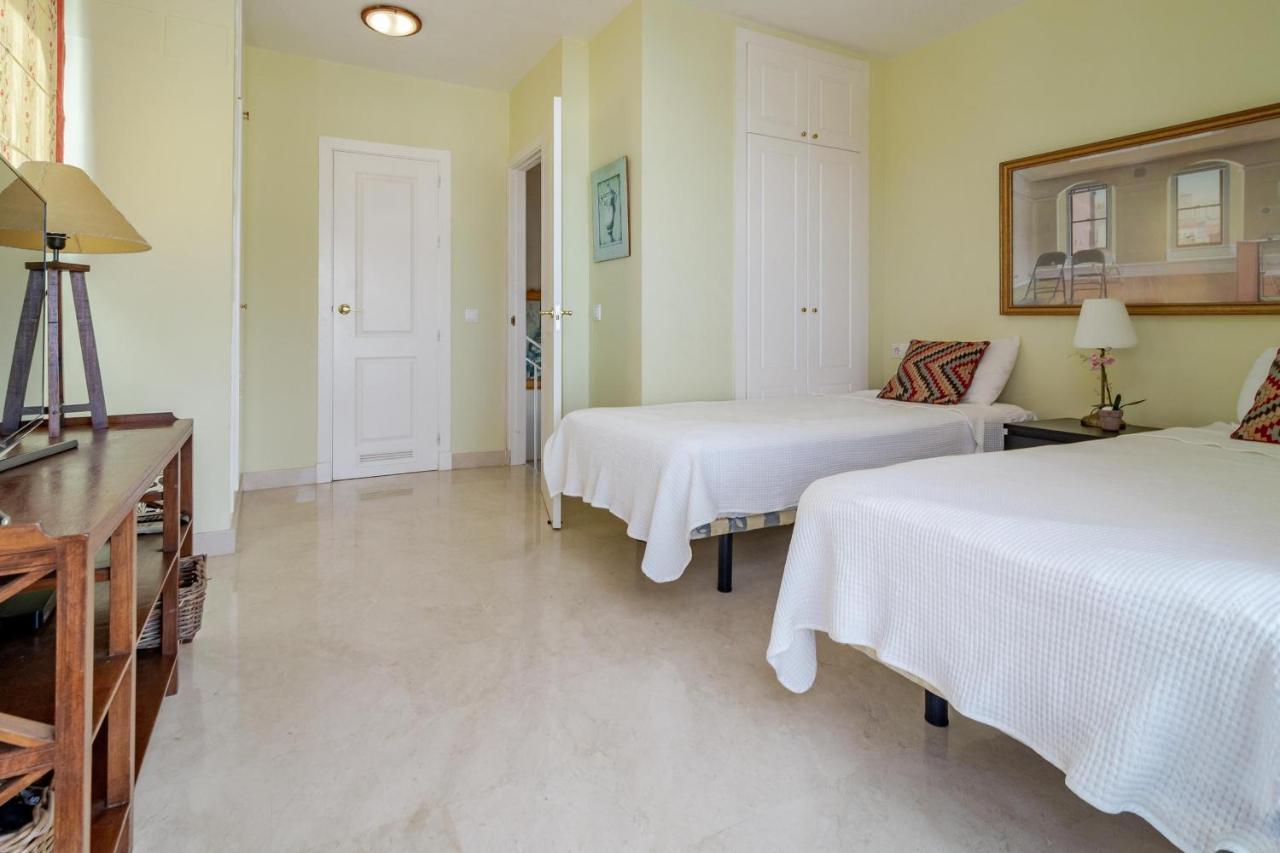 Seaside 3 Bedroom Penthouse Next To The In San Pedro Apartamento Marbella