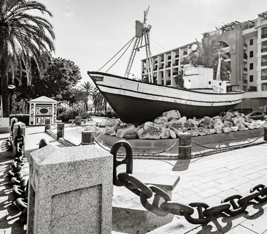Seaside 3 Bedroom Penthouse Next To The In San Pedro Apartamento